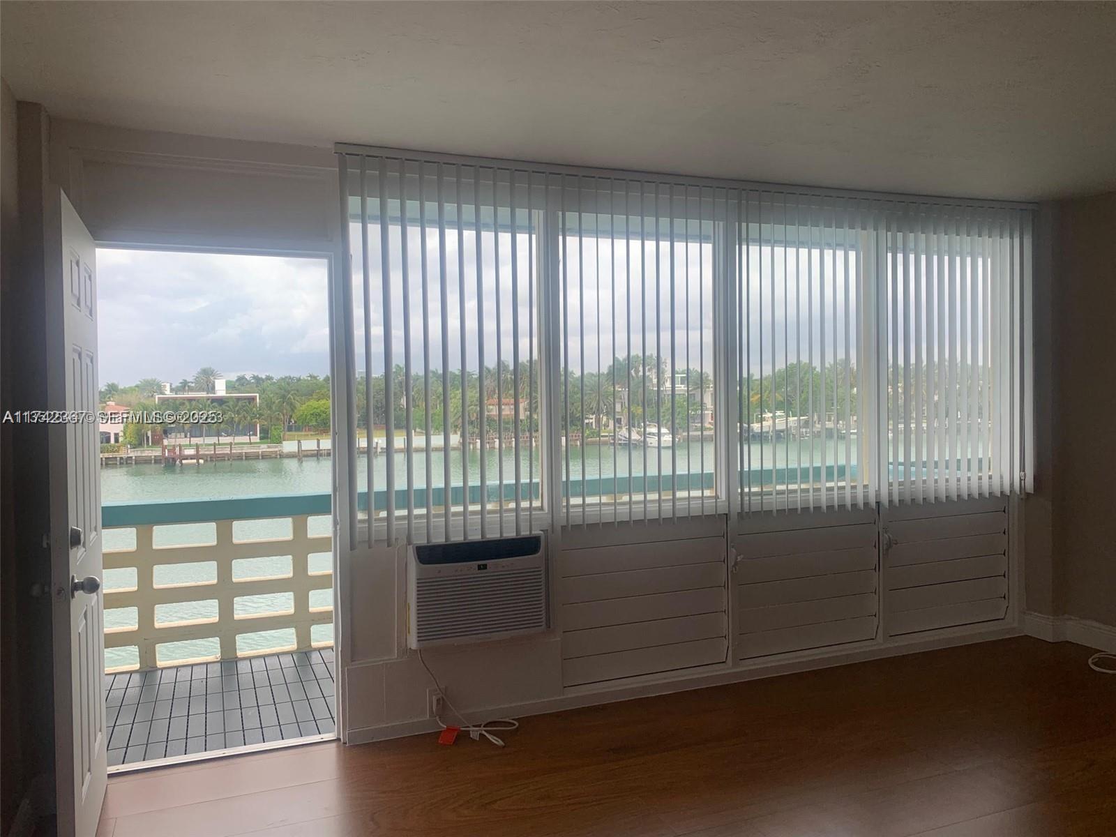 Building Photo - 6484 Indian Creek Dr