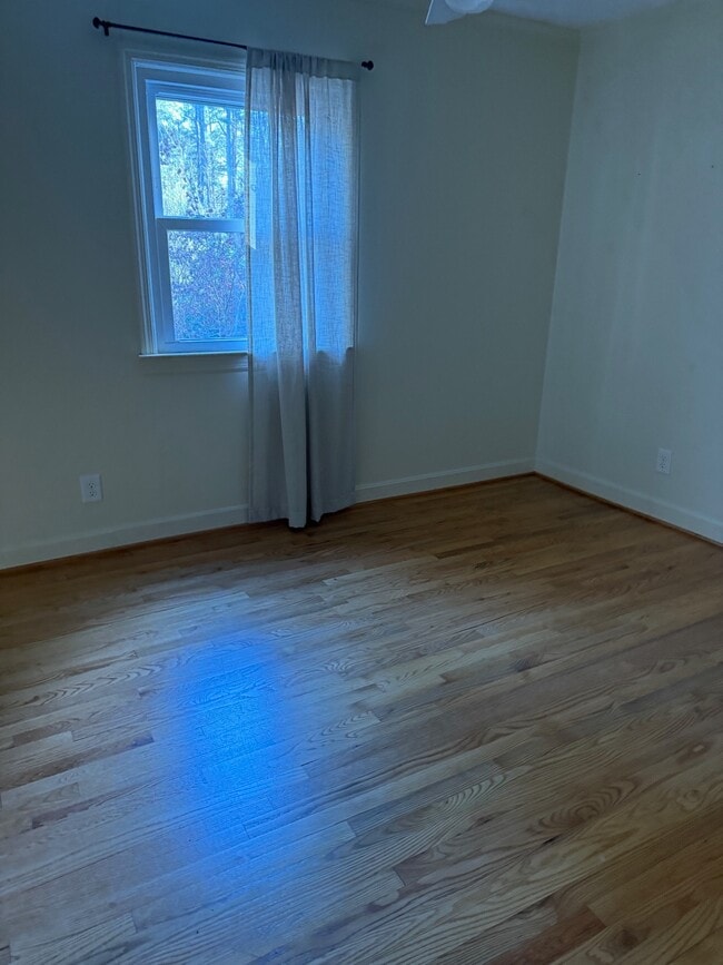 Building Photo - 109 Circle Dr