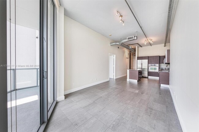 Building Photo - 3029 NE 188th St
