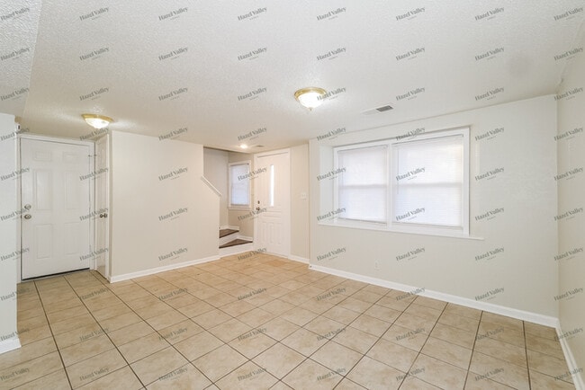 Building Photo - 13305 Winchester Ave