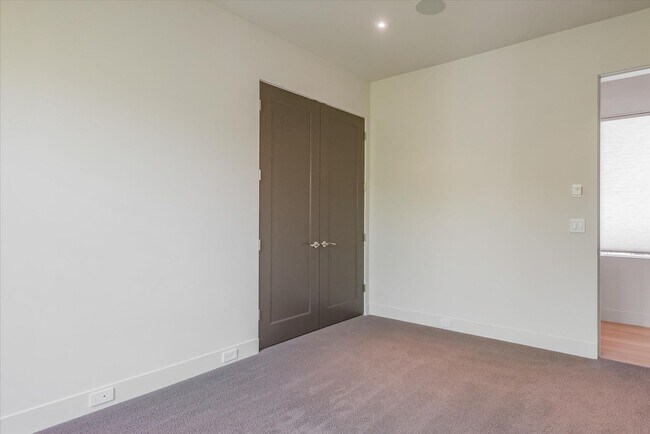 Building Photo - Wow! What a Great Home!