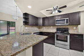 Building Photo - 660 Royalty Ct