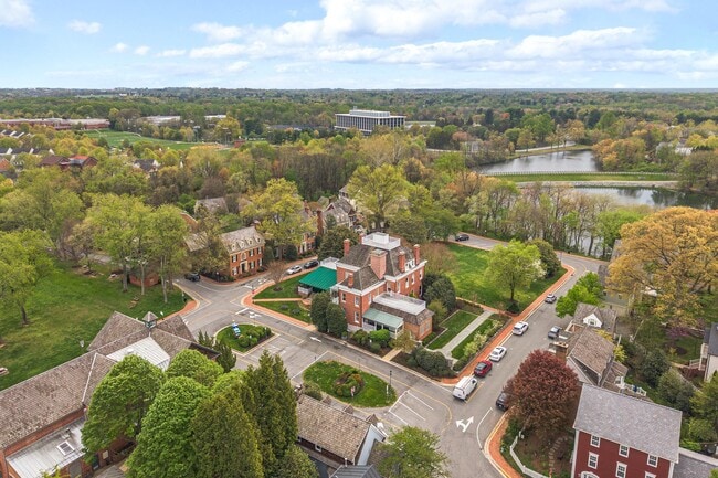 Building Photo - 631 Gatestone St