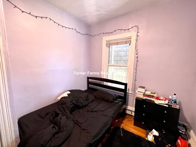 Building Photo - 220 Prospect St