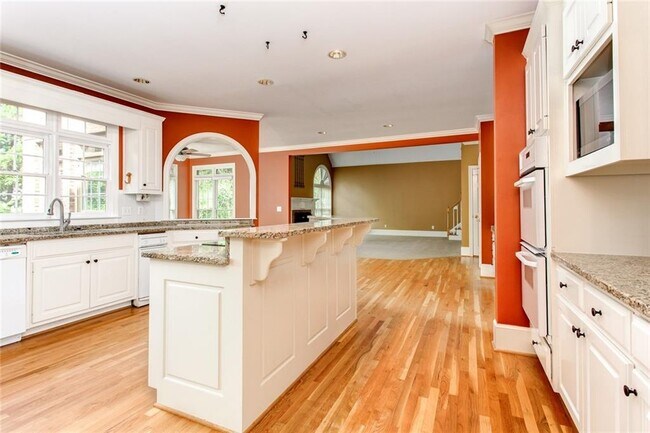 Building Photo - 5020 Greatwood Ln