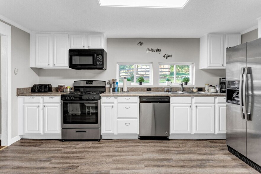 Building Photo - 4481 McLain Cir