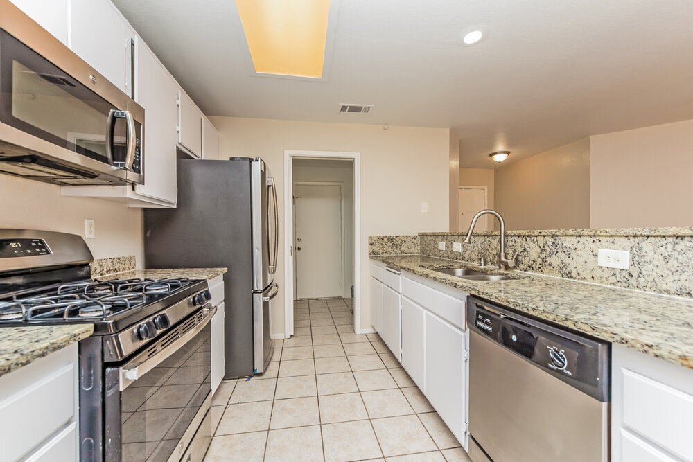 Building Photo - 5337 N Padero Dr