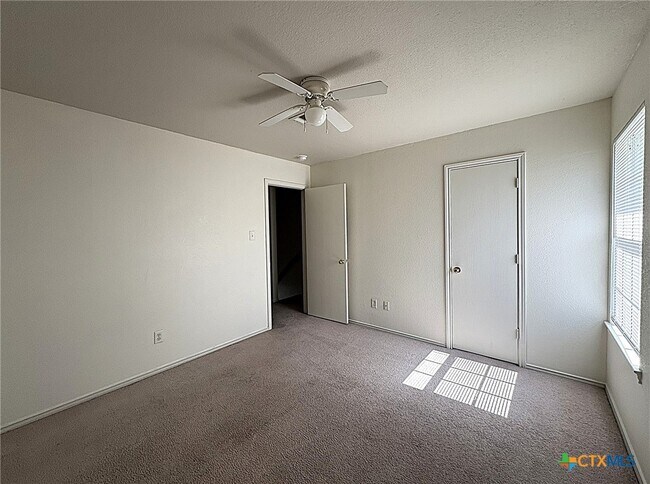 Building Photo - 2102 Tahoe Ct