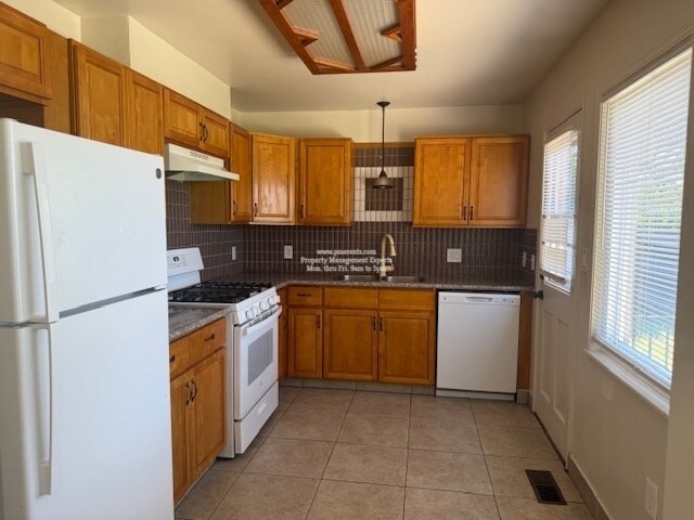 Building Photo - 2837 Inman Ave