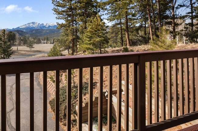 Building Photo - Beautiful Unit on Greenway for rent!