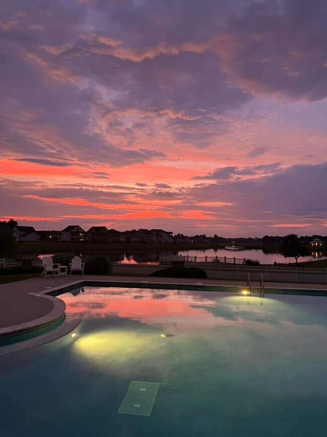 Building Photo - Gorgeous 4 Bedroom, 2.5 bath in Summerhouse community - Holly Ridge