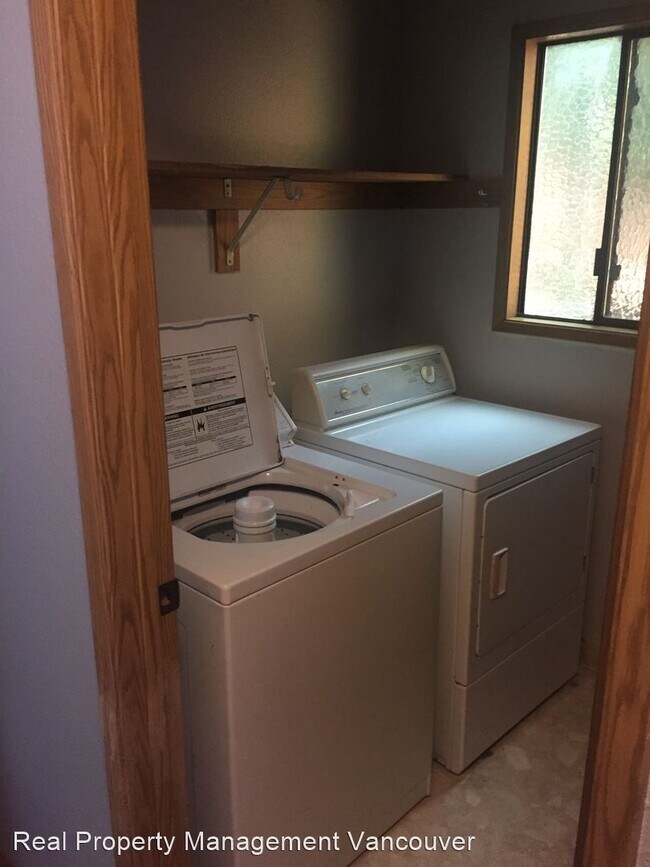 Building Photo - 7218 NE 16th Ave