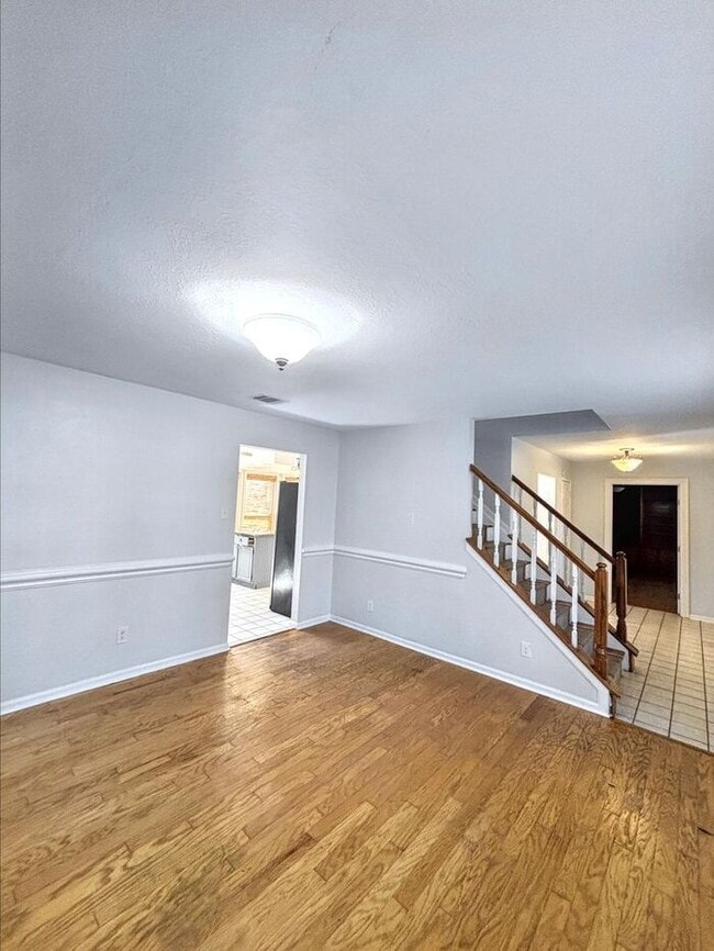 Building Photo - 4330 Meadow Springs Dr
