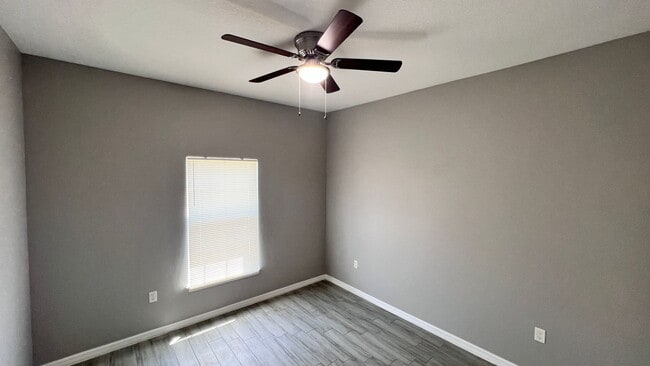 Building Photo - Beautiful 3 Bedroom, 2 Bathroom Home in Pa...