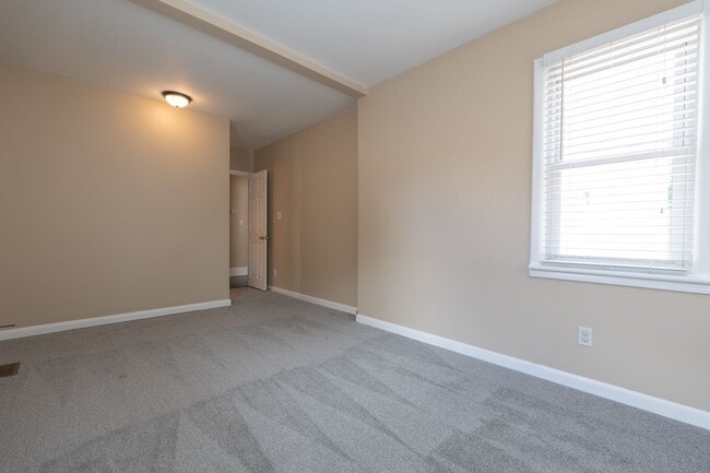 Building Photo - BEAUTIFUL 3 Bedroom Home in Little Creek!