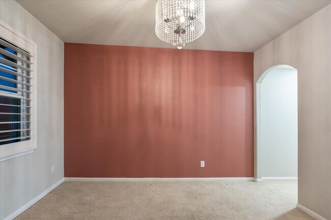 Building Photo - 2614 Orleans Way