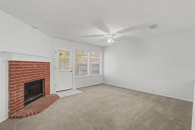 Building Photo - 1421 Knottingham Dr