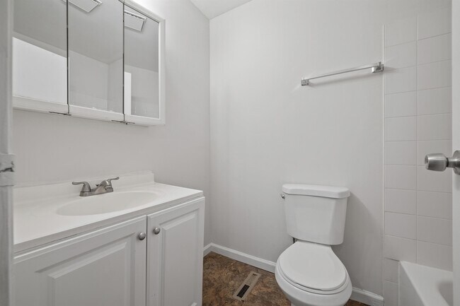 Building Photo - 706 Timber Creek Rd