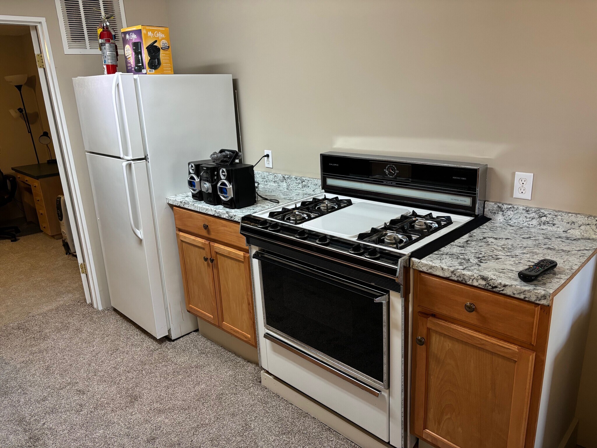 Building Photo - 220 Boyd Ave