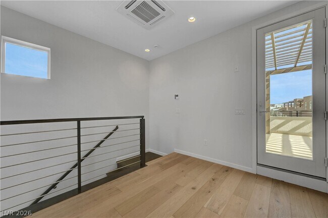 Building Photo - 3348 Esker Rdg Ave