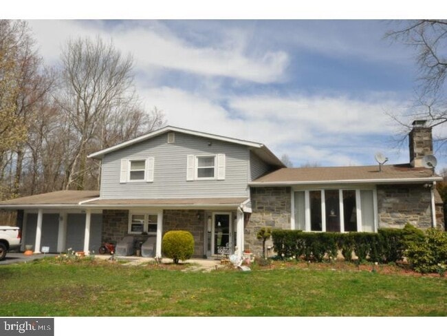 Primary Photo - 270 BRADDOCK Rd