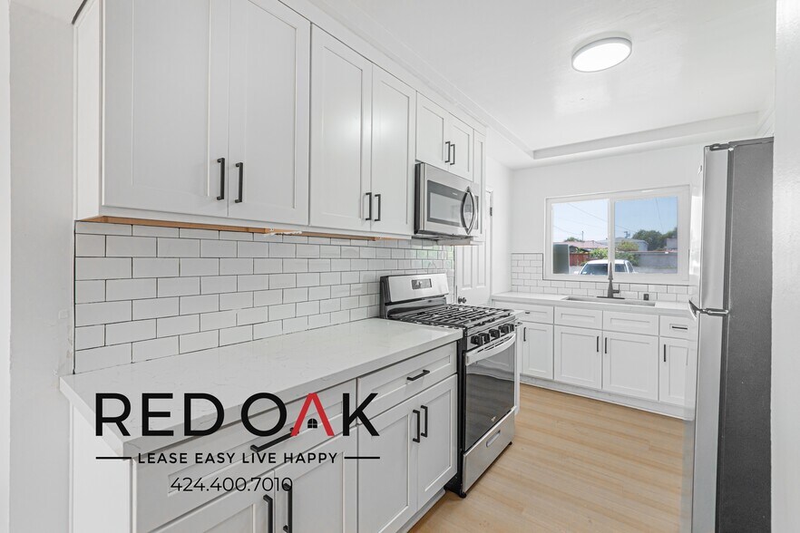 Building Photo - 1622 W 83rd St