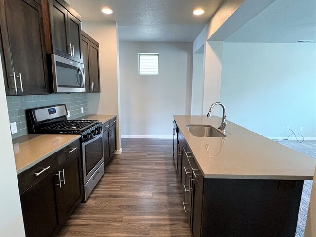 Building Photo - Beautiful 4 bed 2.5 bath Blackrock home in the Verado Subd just off N Locust Grove and Ustick Rd