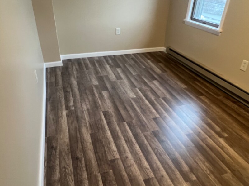 Building Photo - 132 S Apple St