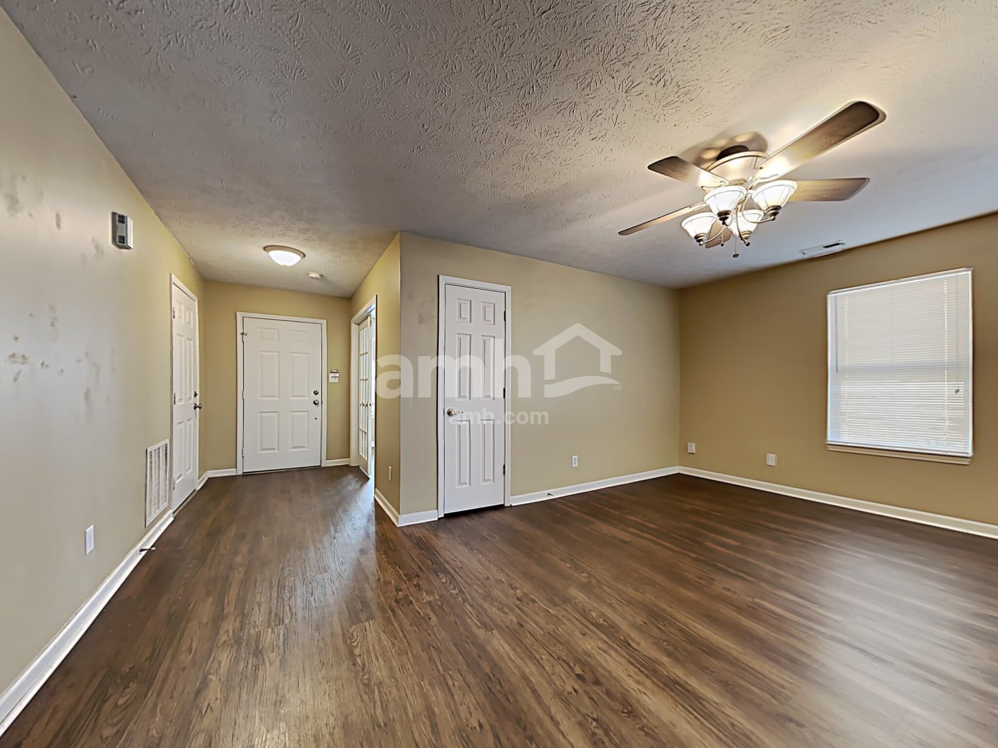 Building Photo - 2521 Monarchy Ln
