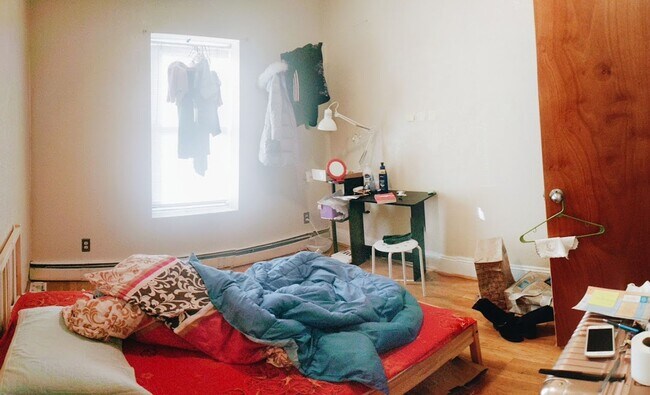 Building Photo - 9/1 Spacious 2BR apartment in South End ne...