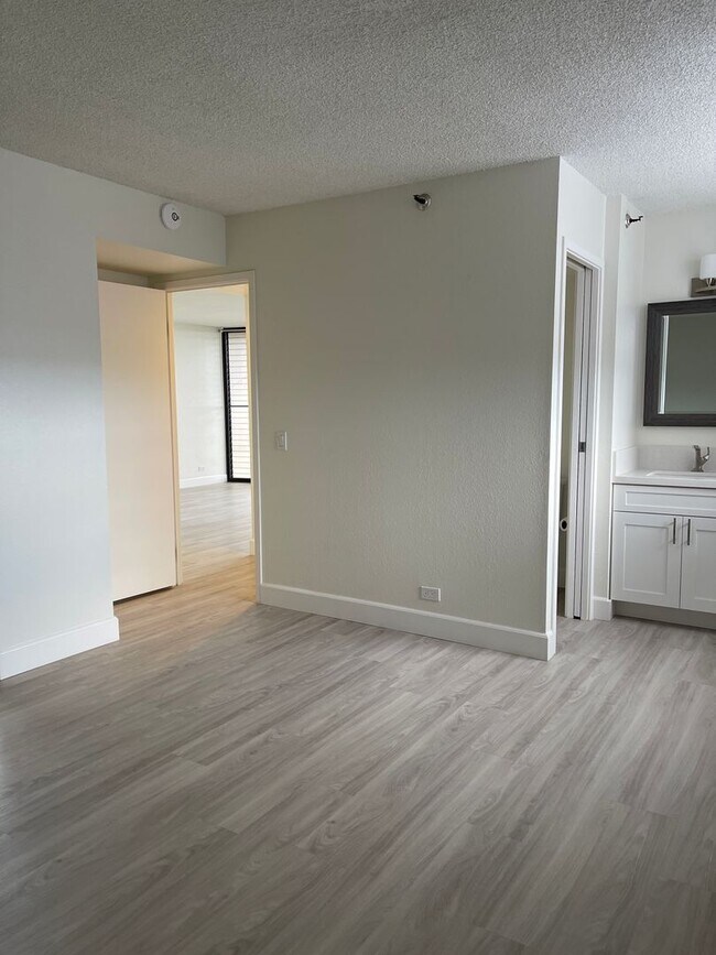 Building Photo - 98-501 KOAUKA LP #1406