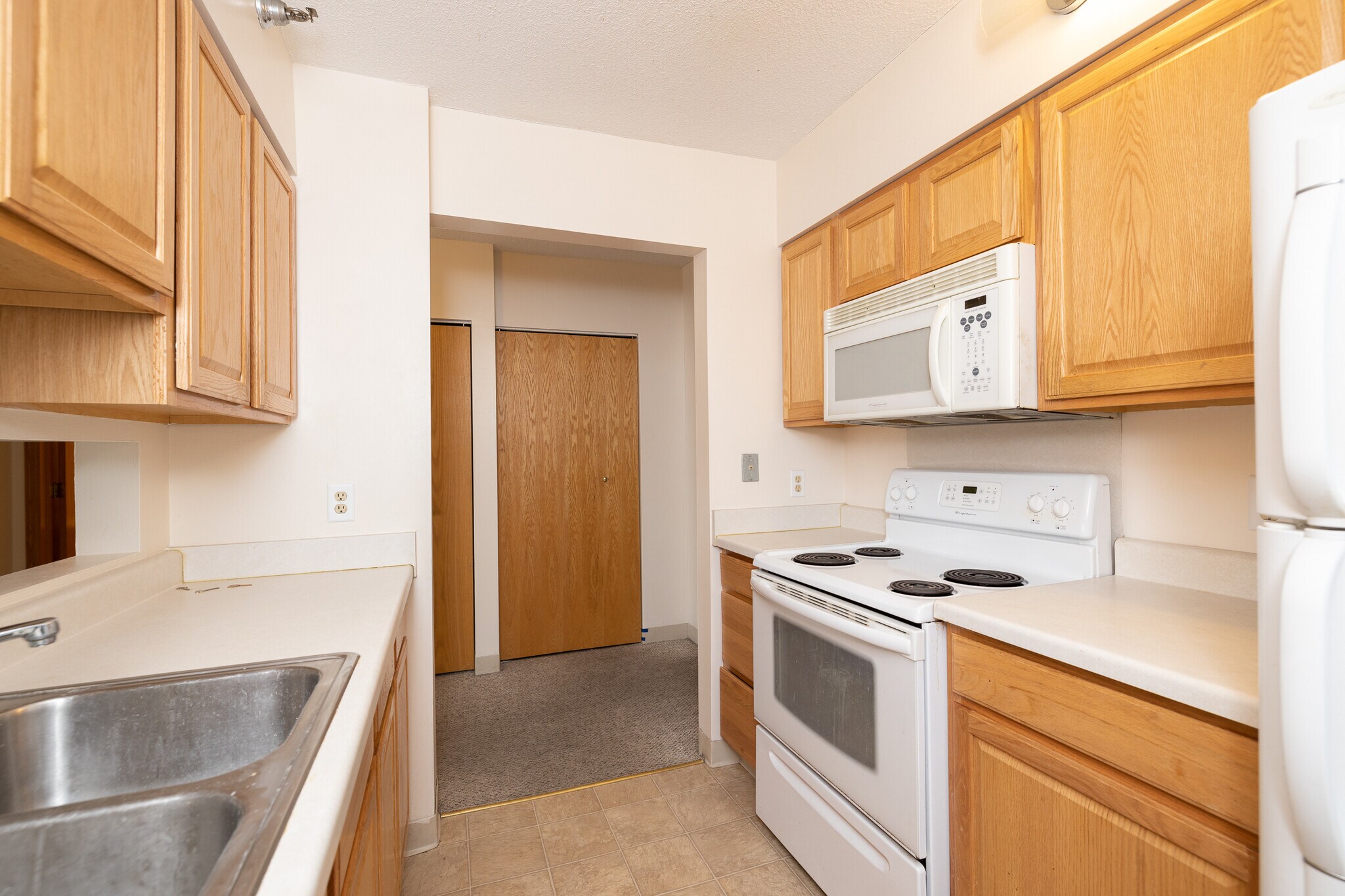 Building Photo - 291 7th St W