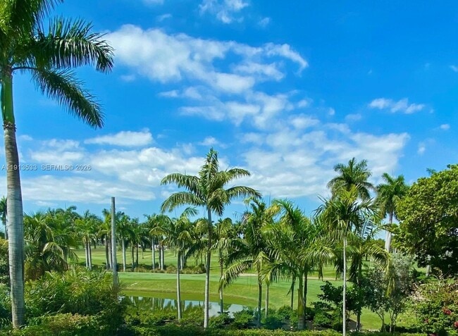 Building Photo - 5800 La Gorce Dr