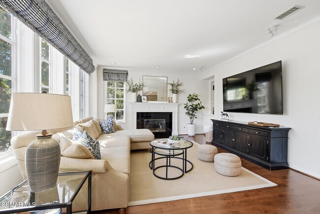 Building Photo - 2485 Waldemar St