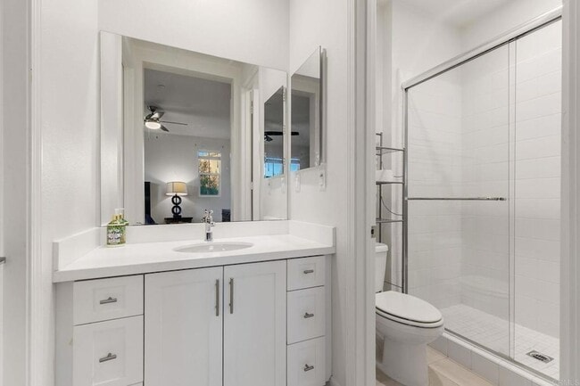 Building Photo - 1316 Vista Ave