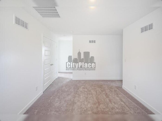 Building Photo - 3794 Cantebury Dr