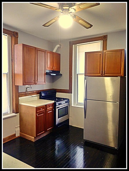 Building Photo - 1527 W Cullerton St