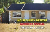 Building Photo - Large 3-1.5 duplex with central air and ho...