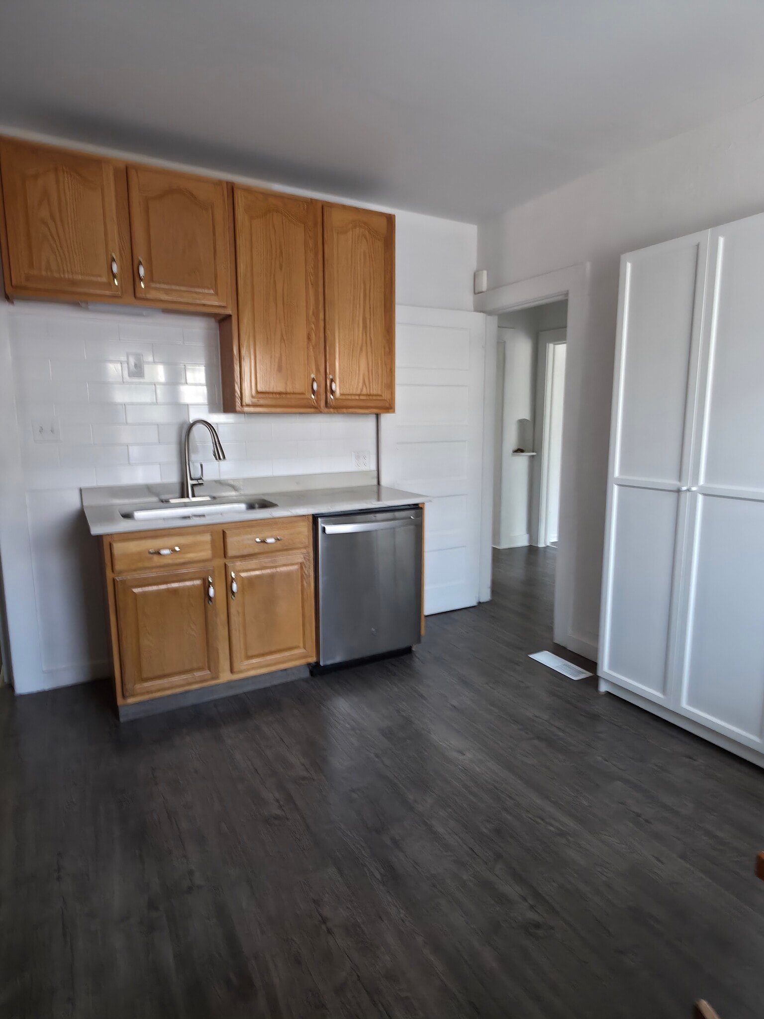 Building Photo - 163 W 400 S