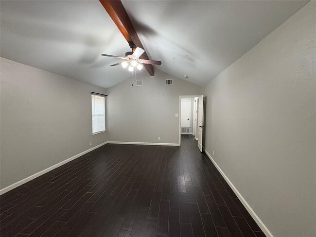 Building Photo - 307 Ridgewood Dr