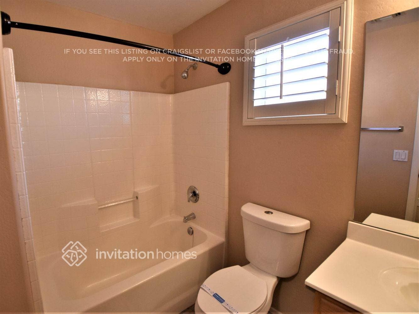 Building Photo - 163 N Saffron Cir