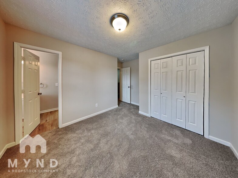 Building Photo - 2587 Riverwood Spring