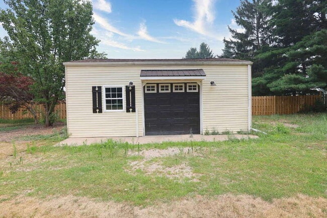 Building Photo - 1028 Rosewood St