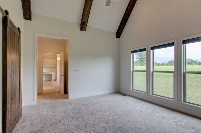 Building Photo - Custom Build in Sango.  Wow Factor