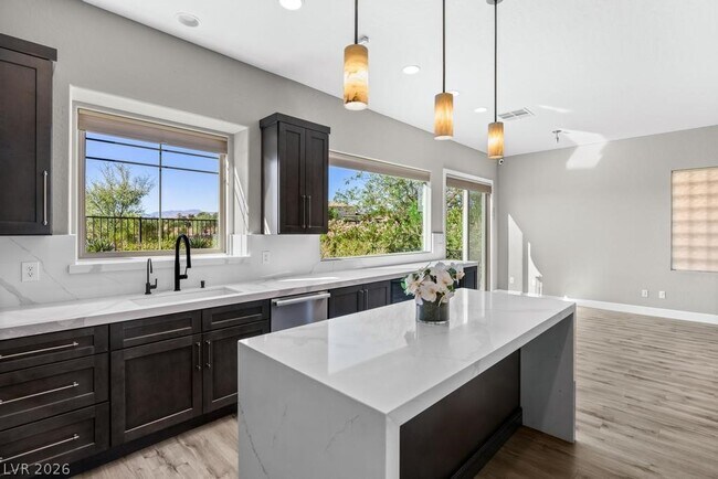 Building Photo - 9161 Tudor Park Pl