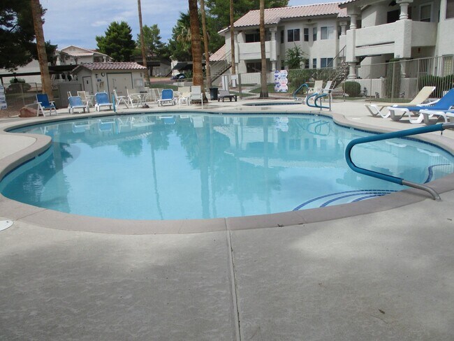 Building Photo - APPLICATION APPROVED- Rock Springs I Condo...