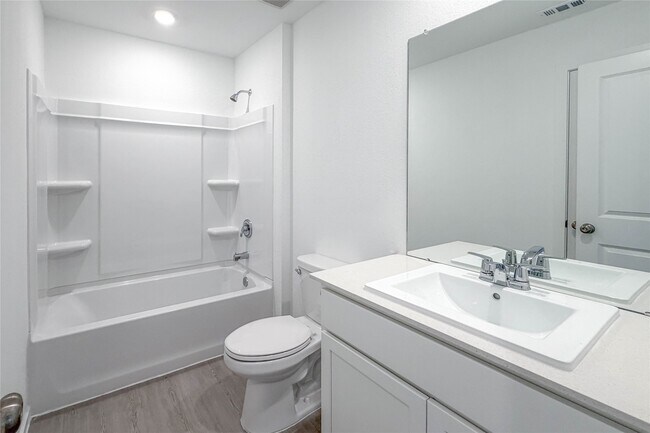 Building Photo - 3005 Highbank Dr