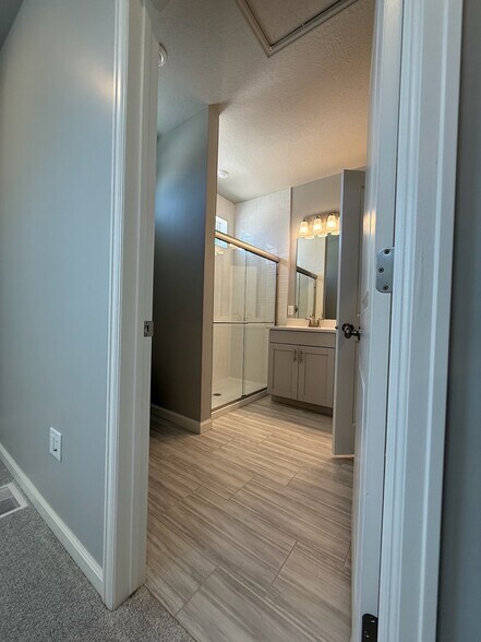 Building Photo - 358 N Corridor Ln