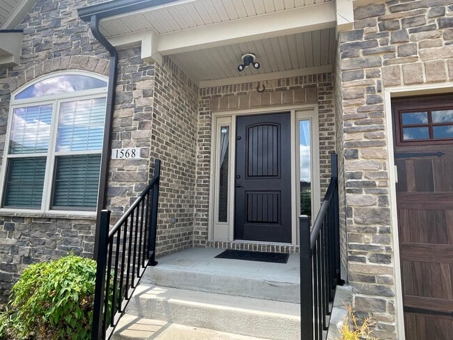 Building Photo - 1568 Sweet Clover Pk