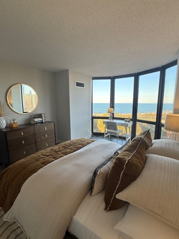 Building Photo - 1746 N Wells St